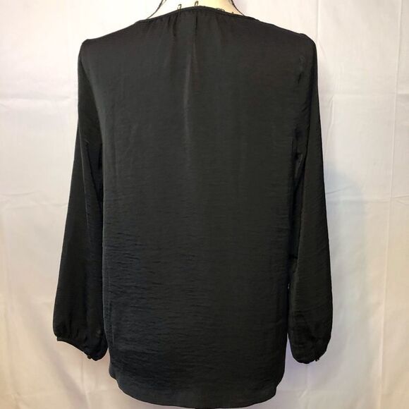 Old Navy Black Top - Picture 2 of 8